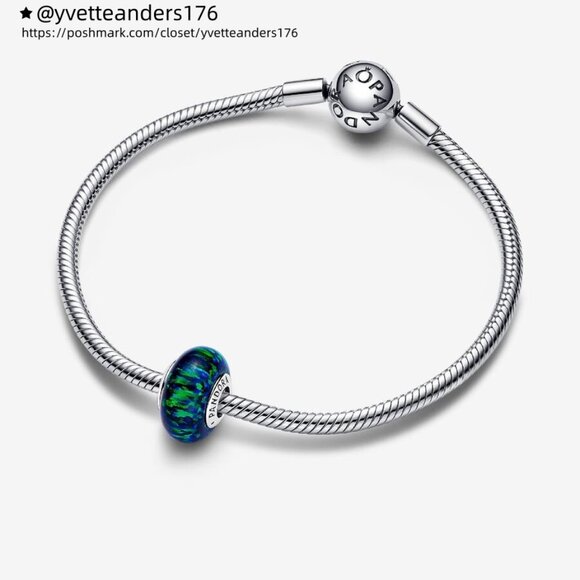 Pandora Opalescent Green Charm - Picture 4 of 5